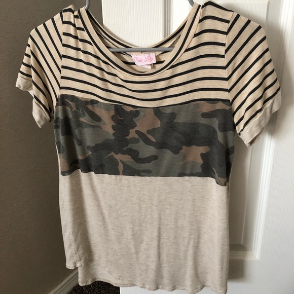 Pink Lily Tops - PInk Lily Boutique shirt. Worn once! Pink Lily Tops - PInk Lily Boutique shirt. Worn once!